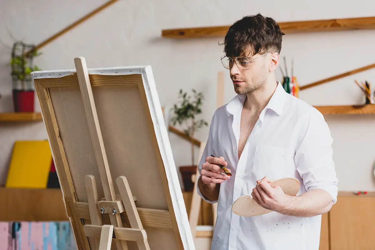 Cómo Vivir del Arte: 10 Consejos Prácticos para Artistas Emergentes