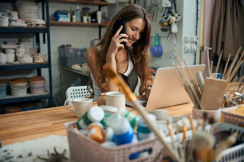 5 Estrategias Clave para Encontrar Clientes en LinkedIn y Vivir del Arte